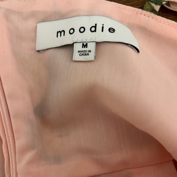 Moodie Limoncello Dress - Picture 6 of 6